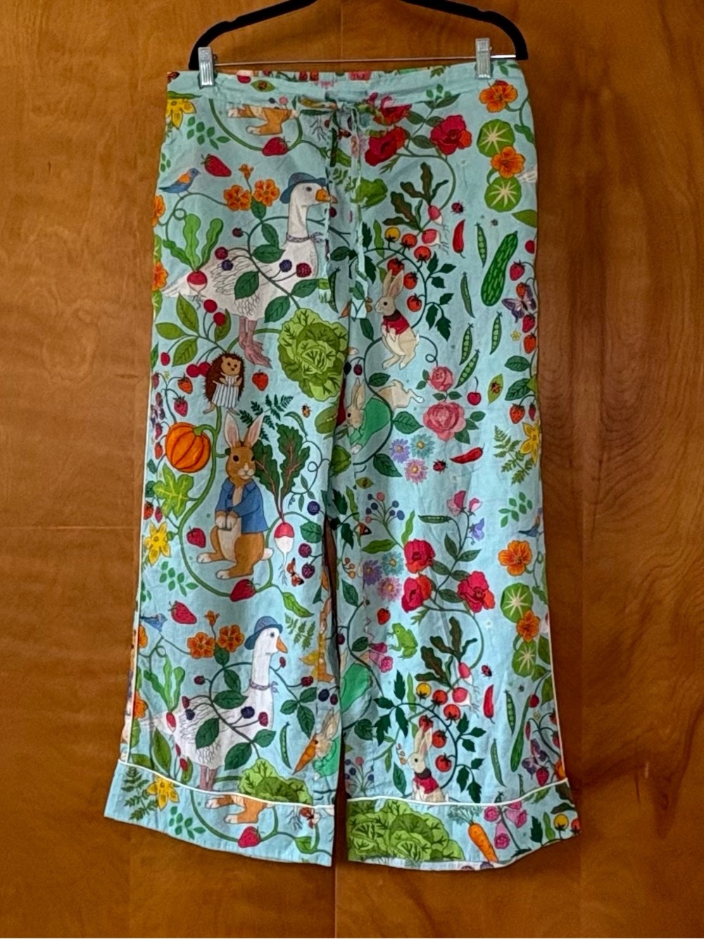Karen Mabon Light Blue whimsical Peter Rabbit print pajama pants Women’s size XL